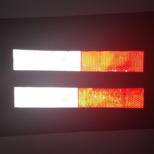 Ruban réfléchissant PVC haute visibilité rouge et blanc |   Étiquette d'avertissement de sécurité imperméable à l'eau à forte adhérence pour voitures et camions - Product Image 2