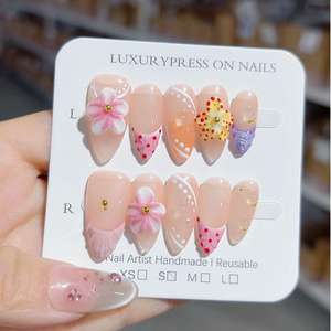 Lot <span class=keywords><strong>de</strong></span> 10 <span class=keywords><strong>Faux</strong></span> <span class=keywords><strong>Ongles</strong></span> Faits <span class=keywords><strong>à</strong></span> la Main en Acrylique, Style Français Amande avec Fleurs 3D, Press-On pour Application sur Doigts, Vente en Gros - Product Image 4