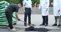 Patch froid d'urgence pour asphalte, à déploiement rapide et pose rapide, pour la réparation des bandes de délimitation routière