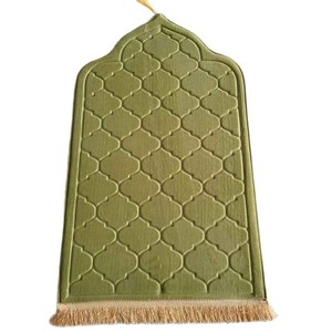 Tapis de sol antidérapants souples en relief à poils courts de couleur unie de forme spéciale Tapis de prière en flanelle irrégulière pour expédition transfrontalière - Product Image 6