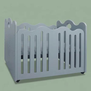 Cuna de Madera de Abeto Europeo para Bebé, Color Gris Claro, Estilo Escandinavo Moderno, con 4 Ruedas, Pintura Estándar EN71 - Product Image 1