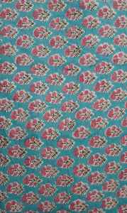 Bolso de Hombro para Uso Diario Hecho de Algodón Acolchado con Diseño Floral Estampado a Mano que Ofrece Espacio, Comodidad y Uso Duradero - Product Image 4