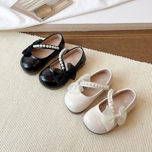 Scarpe da Principessa in Pelle per Bambine con Fiocco, Perle e Strass, Suola Morbida, Eleganti Scarpe da Ballo per Bambine Piccole, Ideali per la Primavera e l'Uso Quotidiano - Product Image 1