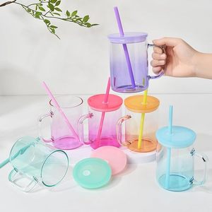 Tazza in Vetro Sfumato da 17oz con Coperchio Trasparente in PP e Cannuccia in Plastica, Design Moderno Antigoccia per Uso Esterno - Product Image 1