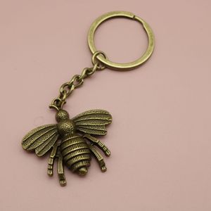 Porte-clés Abeille Texturé avec Ailes Cannelées en Alliage de <span class=keywords><strong>Zinc</strong></span> Bronze Antique pour Cadeaux Apiculteurs - Product Image 6