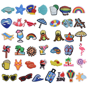 Accesorios Decorativos Desmontables para Zapatos de Playa de Verano, Hechos de PVC Suave, con Forma de Hebilla, Adornos Florales para Zapatos - Product Image 1