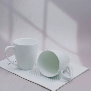 Mug en porcelaine 3D gaufré style nordique, très demandé - Logo personnalisé, certifié BSCI/LFGB, cadeau d'entreprise personnalisable, réutilisable, sans danger pour les aliments - Product Image 1