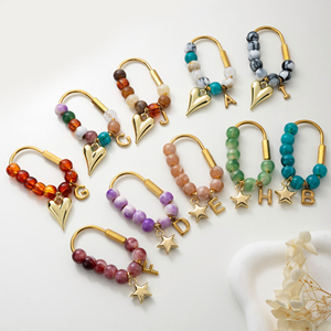 Llavero Personalizado con Iniciales y Cuentas en Forma de Corazón/Estrella, Accesorio con Mosquetón Dorado, Regalo de Cumpleaños/Boda para Mujeres/Amigas/Novias - Product Image 4