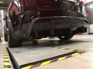 Diffuseur de pare-chocs arrière en fibre de carbone pour <span class=keywords><strong>Tesla</strong></span> <span class=keywords><strong>Model</strong></span> <span class=keywords><strong>X</strong></span> P90 <span class=keywords><strong>75D</strong></span> P100 2016-2018 - Product Image 3