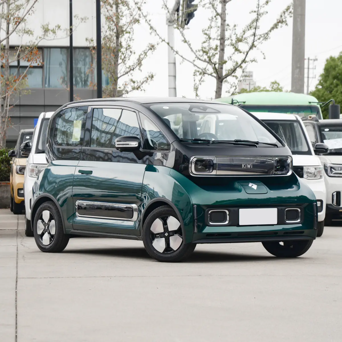 2023 नवीनतम मॉडल बाओजुन किवी मिनी कार इलेक्ट्रिक वाहन उच्च गुणवत्ता वाले अनुकूलित ऑटो कार 300 किमी