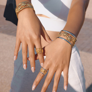 Daisy <b>Cuff</b> <b>Bracelet</b> Gold <b>Silver</b> Tone Flower Pattern Women's Jewelry Gift Fashion Accessory - Product Image 3