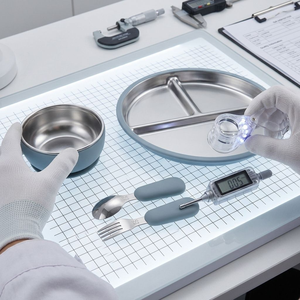 Ensemble de repas pour enfants en acier inoxydable SUS304 avec fourchette, cuillère, bol en silicone et assiette à ventouse pour bébé - Product Image 5