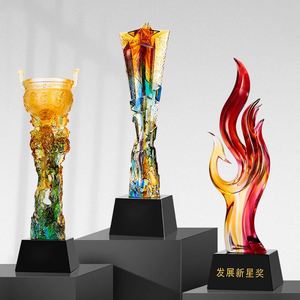 2023 Nuevo diseño personalizado Metal Trophy Crystal Awards y medallas de resina para todos los deportes recuerdos disponibles - Product Image 1