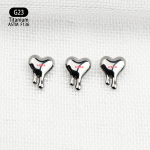 Heart-Shaped F136 <b>Titanium</b> Alloy Piercing Jewelry 7.2mm X 9.2mm For Ear Tongue Lip <b>Studs</b> Unisex - Product Image 3