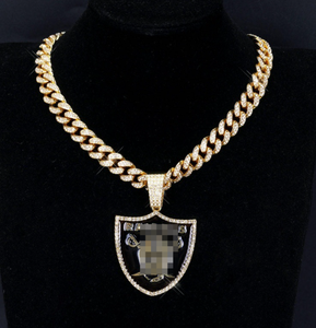 Collier pendentif Raiderss en or de haute qualité personnalisé à Las Vegas, chaîne cubaine pour les fans de sport, style hip-hop - Product Image 1