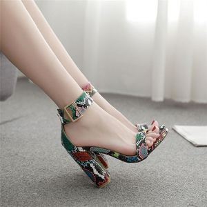 Sandalias de <span class=keywords><strong>piel</strong></span> de serpiente para <span class=keywords><strong>mujer</strong></span>, zapatos de tacón alto de alta calidad, a la moda - Product Image 2