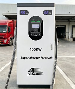 Estación de Carga para el Estacionamiento de Visitantes del Mercado de Pulgas y Feria de Antigüedades - Product Image 1