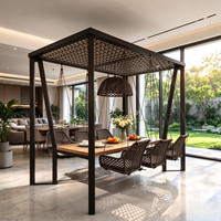 Ensemble de salle à manger moderne de luxe avec pergola et balançoires, chaises suspendues en rotin imperméables et résistantes à la rouille pour villa, jardin, hôtel, complexe hôtelier