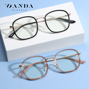 Danda Eyewear Gafas anti luz azul con montura rectangular completa TJ846 Unisex Ligeras - Product Image 3