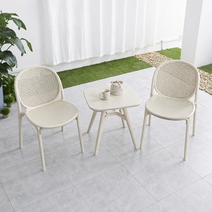 Chaises de salle à manger empilables Brio pour intérieur/extérieur, chaises de bistrot <span class=keywords><strong>en</strong></span> rotin empilables pour patio ou restaurant, ensemble pour terrasse, cour, véranda - Product Image 2