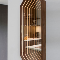 Miroir triangulaire infini moderne à LED avec changement de couleur, décoration murale avec design géométrique 3D en tunnel RGB