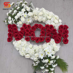 SMOOTH - Decoración Funeraria Personalizada, Corona Floral para Ataúd, Guirnalda de Flores de Condolencia - Product Image 1