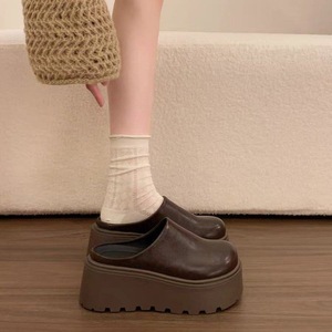 2026 New Summer Women's Closed Toe shoes for Outdoor Wear Thick Platform Height Increasing Beach <b>Slides</b> for Petite Figures - Product Image 1