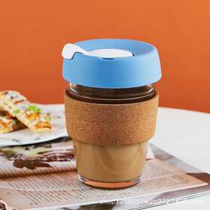 Tasse à café en verre à prix abordable, portable, 340 ml (12 oz), réutilisable, avec couvercle hermétique et manchon en liège - Product Image 3