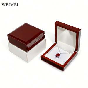 Boîte à bijoux en bois de luxe avec lumière LED Boîte cadeau OEM Emballage de pendentif en diamant Boîte à bijoux - Product Image 4