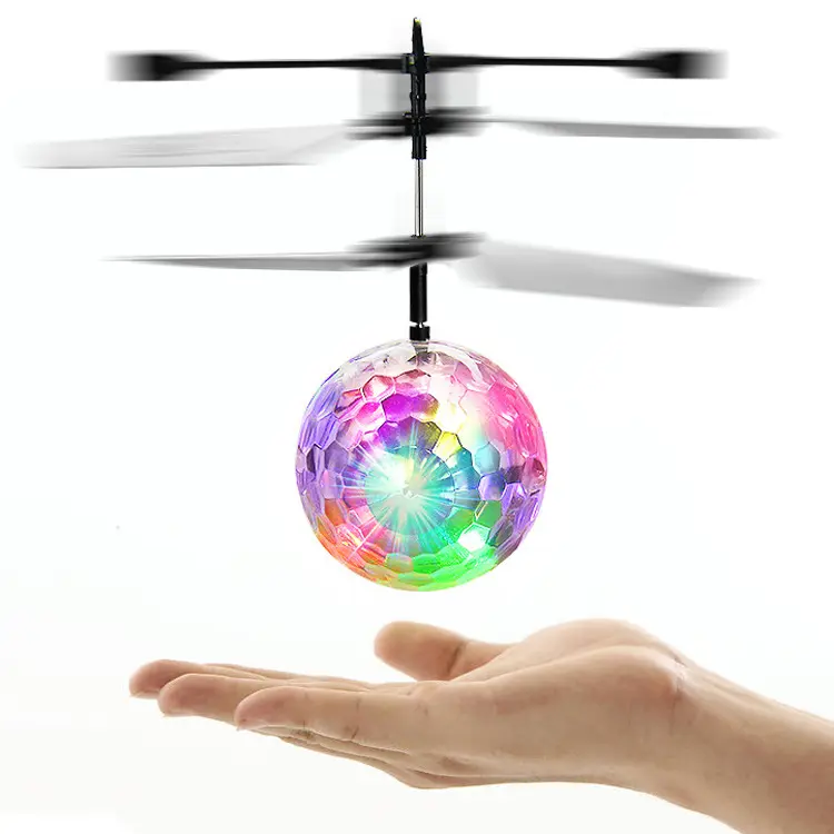 Neuankömmling Kunststoff Material Flying Drones Ballspiel zeug Night Air Flying Toy For Kids