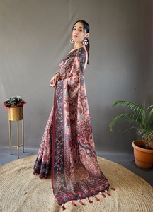 Sari en soie extensible de créateur pour tenue de soirée - Product Image 4