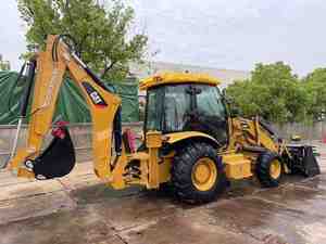 ใช้สำหรับรถแบคโฮตักหน้า 4 ล้อขับเคลื่อนดีเซล ได้รับการรับรองมาตรฐาน 420F CE ระบบไฮดรอลิกประสิทธิภาพสูง ใช้งานได้ดี 90% ใหม่ - Product Image 4