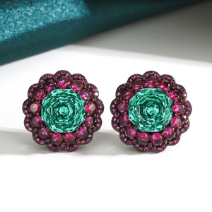 Boucles d'oreilles vintage en cuivre écologique plaqué or noir, zircon violet taille rose 10*10mm, motif fleur, pour femme - Product Image 5