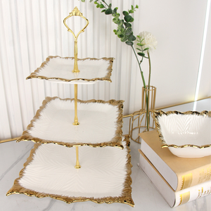 Postres redondos de fábrica, soporte de cerámica para pasteles de 3 niveles, bandeja para pasteles para inauguración de la casa, soporte para pasteles de fiesta de cumpleaños para decoraciones de boda - Product Image 1