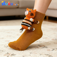 Chaussettes en coton faites à la main au crochet, motif animal, mignonnes, pour femme, chaussettes mi-mollet, cadeau de Noël chaud pour l'hiver, vente en gros personnalisée