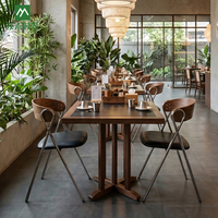 Ensemble de chaises de salle à manger en bois massif moderne avec structure métallique et revêtement en cuir pour hôtels et cafés - Durable et écologique