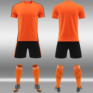 Camiseta de Fútbol Personalizada de Alta Calidad, Temporada 25/26, Versión Tailandesa, 100% Poliéster, 220 Gramos, Transpirable, Secado Rápido, Cuello con Botones, Estilo Hip Hop - Product Image 5