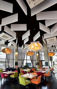 Qinsound hiện đại Acoustic sợi thủy tinh vách ngăn đám mây Tấm treo trần cho phòng trưng bày nhà hàng văn phòng khách sạn bệnh viện chống cháy - Product Image 6