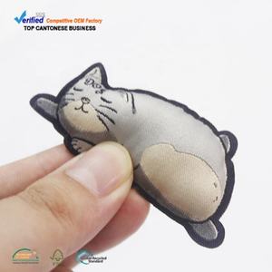 織りソフトコットン充填サプライヤー3Dパッド入り漫画織りラベルカスタム刺繍ロゴ子供服 - Product Image 1