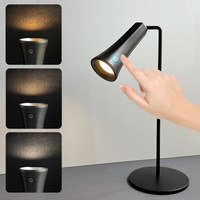 Lampe de bureau LED à commande tactile à trois niveaux avec tête magnétique à recharge USB pour l'étude de l'alimentation de la batterie en métal