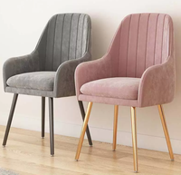 Chaise de salle à manger moderne en velours de style européen pour hôtels et restaurants, avec pieds en fer, écologique, inclinable et durable, vente en gros