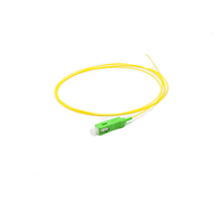 SC/APC monomode Simplex 1m 0.9mm queue de cochon SC PIGTAIL G652D fibre optique cordon de raccordement câble SC APC réseau intérieur