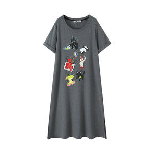 Runqi Vestido camisero holgado de longitud media para mujer, talla grande, color gris oscuro, cuello redondo, estampado de anime, diseño con abertura N9100 - Product Image 1