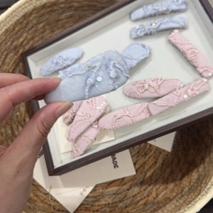 กิ๊บติดผมผ้าปักเลื่อมสไตล์<span class=keywords><strong>เกาหลี</strong></span> สีชมพูและสีฟ้า - Product Image 5