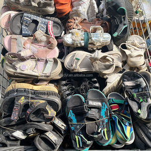 Chaussures de sport, baskets, <span class=keywords><strong>sandales</strong></span> et pantoufles pour enfants de marque d'occasion en gros, marques mixtes en vrac, semelles souples, chaussures d'enfants d'occasion - Product Image 4