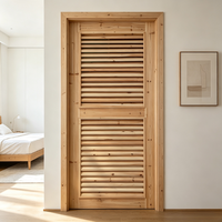 Porte intérieure à persiennes en cèdre massif, style campagnard pastoral, grain de bois naturel, porte de chambre en bois massif