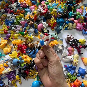 200 Pezzi Pokémon <span class=keywords><strong>Pikachu</strong></span> Giocattoli e Statuette Medie Assortite, Mini Personaggi Cartoon, Action Figure all'Ingrosso - Product Image 1