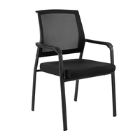 Chaise de conférence empilable en maille robuste avec cadre en plastique renforcé, accoudoirs fixes modernes et garantie de 2 ans