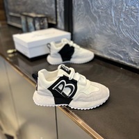 Chaussures d'été pour hommes 2026 Nouvelle Collection Baskets décontractées polyvalentes Confortables Design rehaussant la taille Semelle souple Légères Style Papa