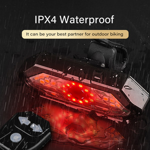 ไฟท้ายจักรยานแบบรีโมทคอนโทรล พร้อมไฟเลี้ยว กันน้ำ IPX4 ชาร์จ USB ได้ ใช้หลอดไฟ LED สำหรับปั่นจักรยานกลางคืน - Product Image 1